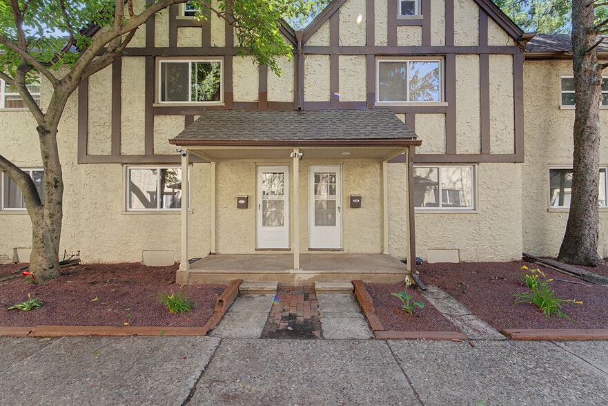 607 W Maple Ave, Merchantville, NJ for sale - Building Photo - Image 3 of 18