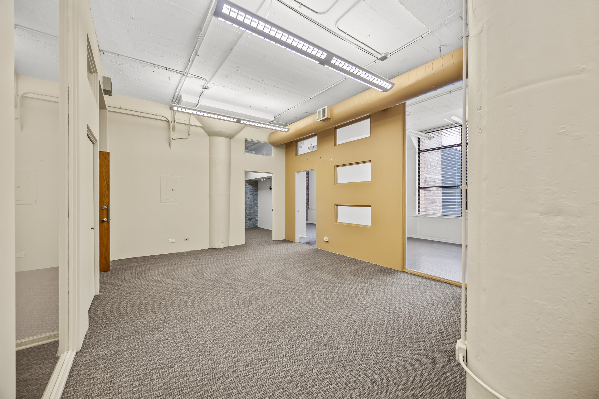 222 W Ontario St, Chicago, IL à louer Photo intérieure- Image 1 de 6
