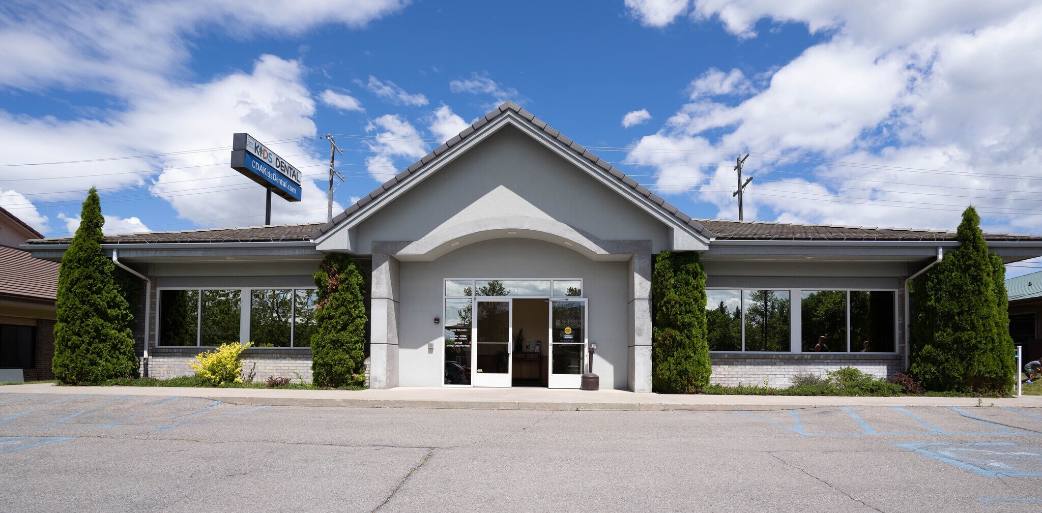 1321 Northwood Center Ct, Coeur d'Alene, ID à louer Photo du bâtiment- Image 1 de 6