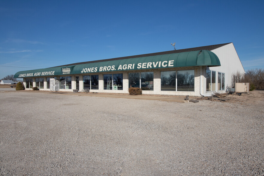 375 NW US Highway 50, Centerview, MO for sale - Building Photo - Image 1 of 22