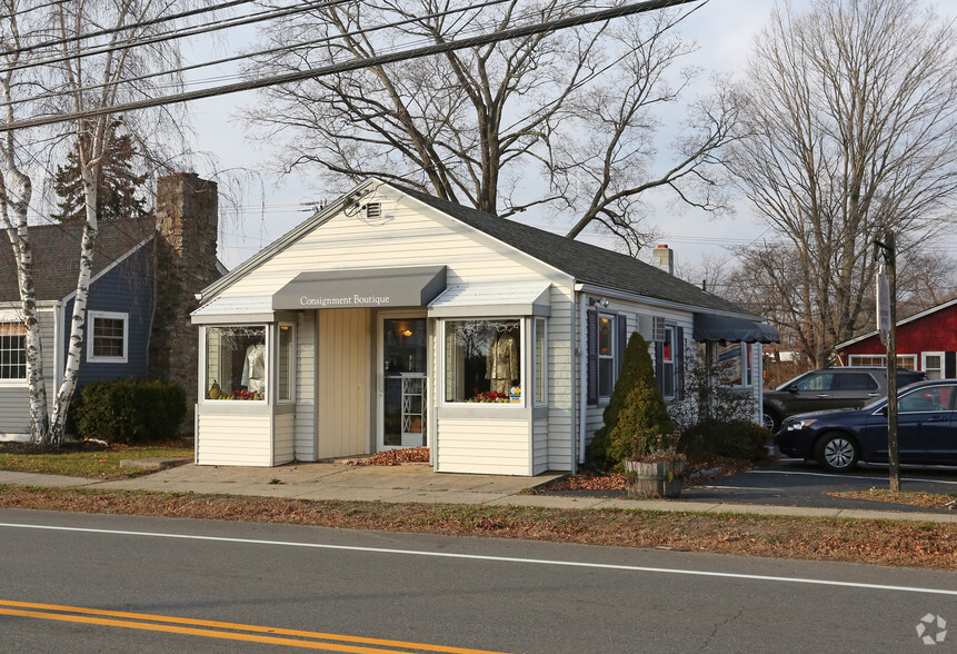 85 W Main St, Clinton, CT à vendre - Photo principale - Image 1 de 1