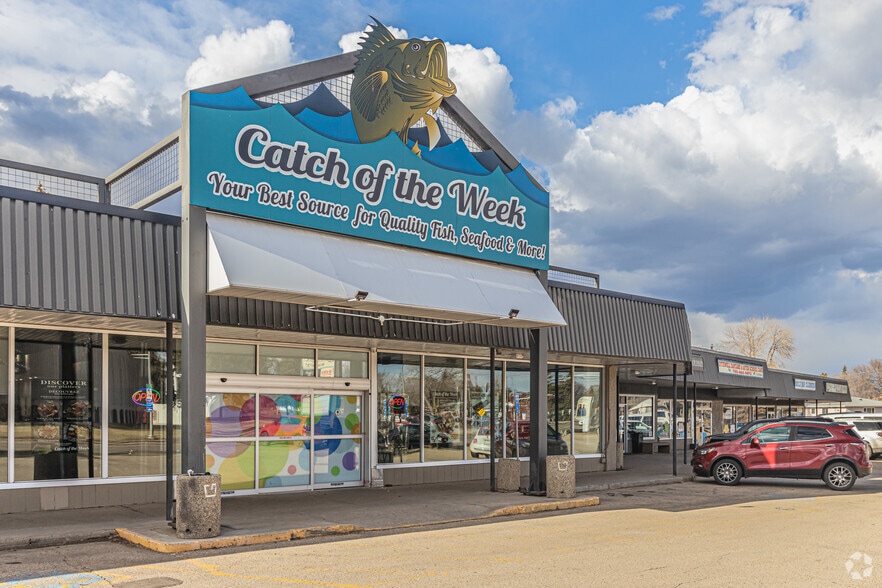 5036 106 Ave NW, Edmonton, AB for sale - Primary Photo - Image 1 of 1