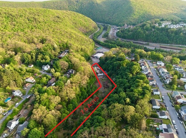 Plus de détails pour 123 Laurel St, Jim Thorpe, PA - Industriel à vendre