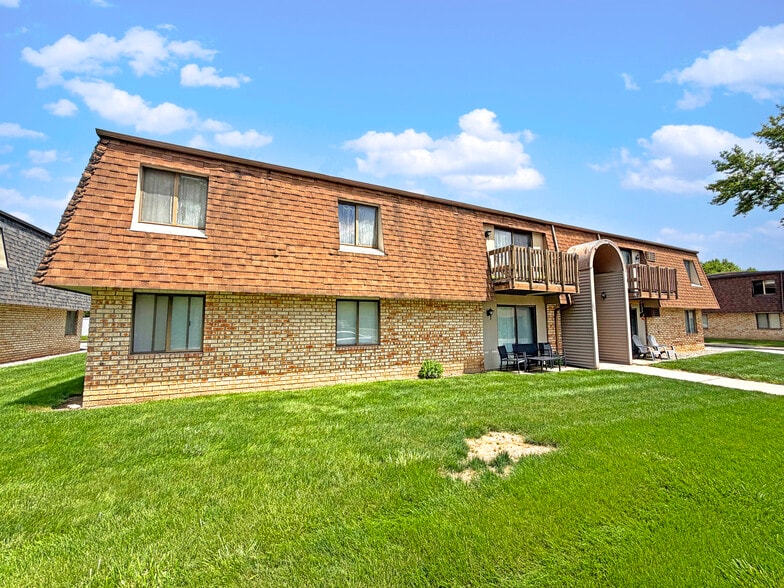 535 Coyne St, Bourbonnais, IL for sale - Building Photo - Image 1 of 11