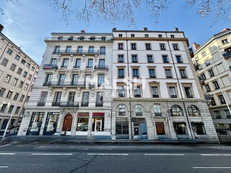 Bureau dans Lyon à louer - Photo du bâtiment - Image 1 de 10