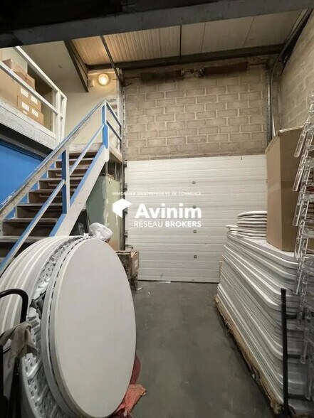 Industrial in Stains for lease - Interior Photo - Image 2 of 2