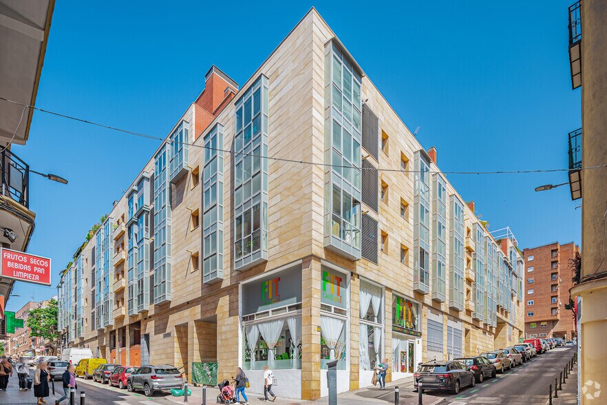 Immeuble residentiel dans Madrid, Madrid à vendre - Photo principale - Image 1 de 2