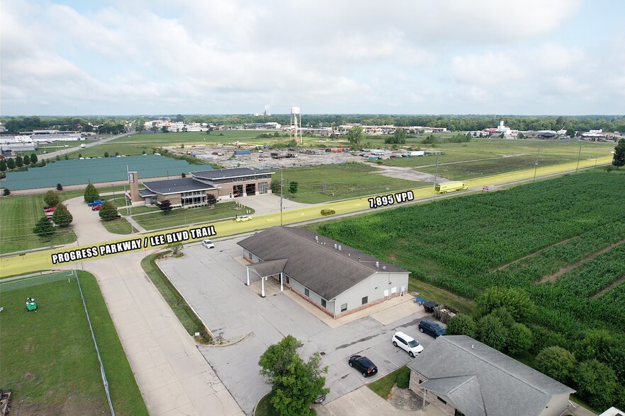 2500 Parkway Dr, Shelbyville, IN à vendre - Photo du bâtiment - Image 3 de 11