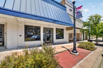 108-110 W Grove St, Kaufman, TX for lease Interior Photo- Image 1 of 35