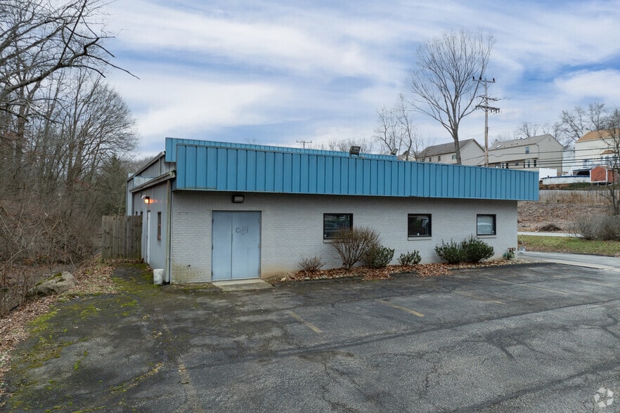 460-470 Old Frankstown Rd, Monroeville, PA à louer - Photo du bâtiment - Image 3 de 4
