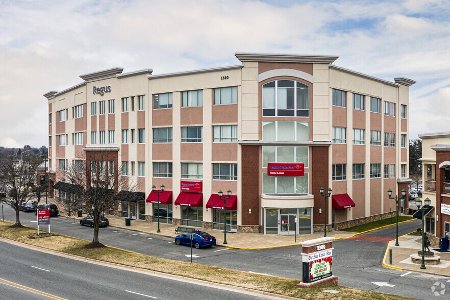 1440 Central Park Blvd, Fredericksburg, VA à louer - Photo du bâtiment - Image 2 de 30