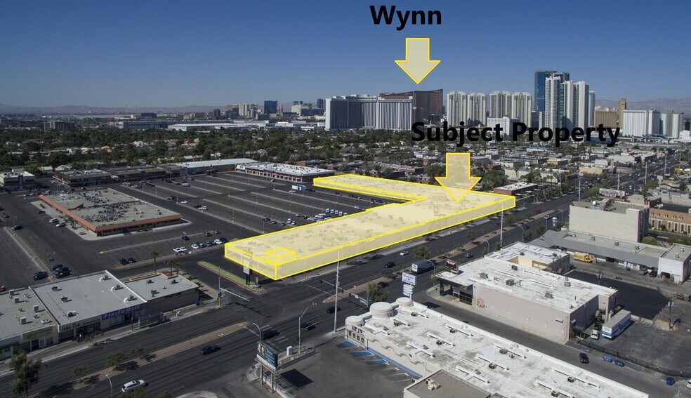 953 E Sahara Ave, Las Vegas, NV à louer - Photo du bâtiment - Image 2 de 8