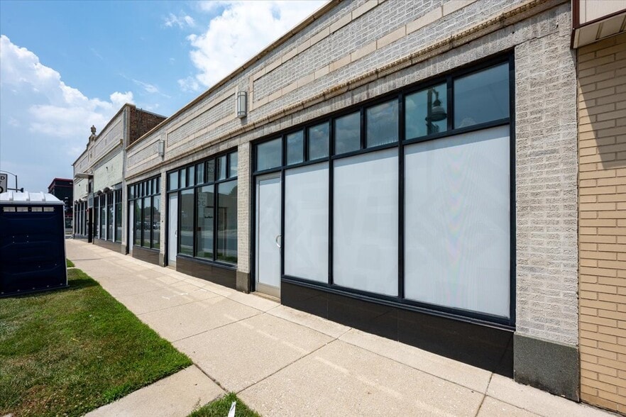 6613-6621 Ogden Ave, Berwyn, IL for sale - Building Photo - Image 3 of 86