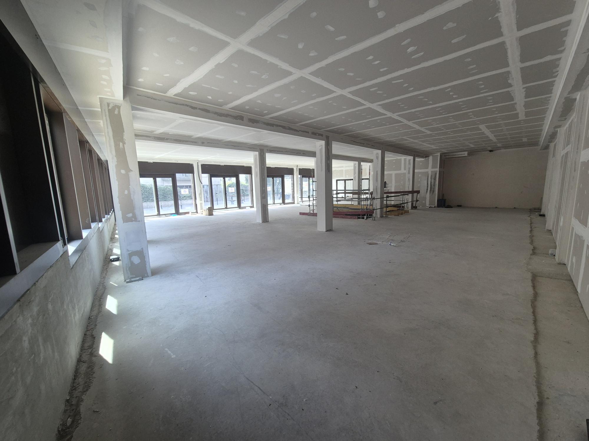 8 Rue De Srebrenica, Paris for lease Interior Photo- Image 1 of 11