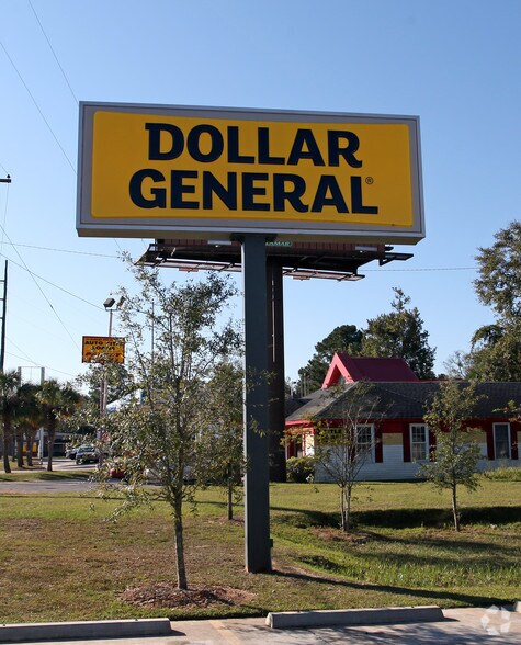 2158 Dauphin Island Pky, Mobile, AL à louer - Photo du bâtiment - Image 2 de 5