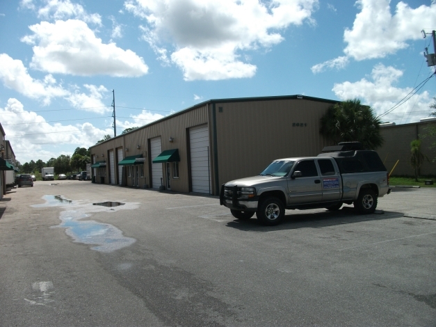 2621 NE 9th Ave, Cape Coral, FL for lease - Building Photo - Image 3 of 8