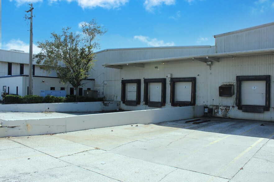 302 Progress Rd, Auburndale, FL à vendre - Photo du bâtiment - Image 3 de 7