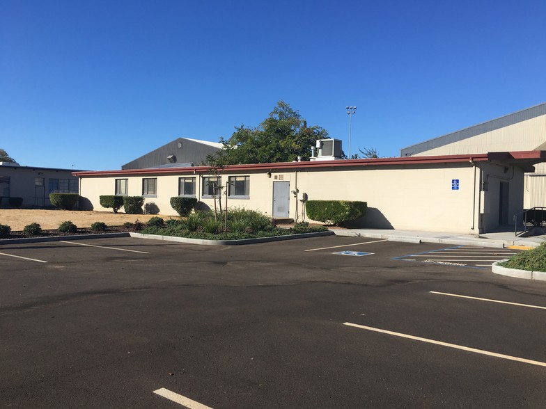 5834 Price Ave, Mcclellan, CA for lease - Building Photo - Image 1 of 5