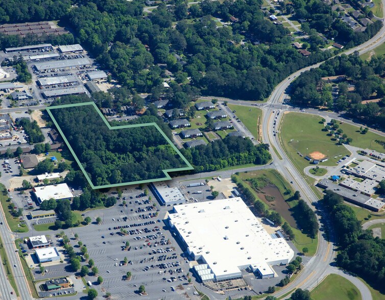 630 Roberts Dr, Riverdale, GA for sale - Primary Photo - Image 1 of 3