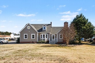 2603 Lafayette Blvd, Fredericksburg, VA à louer Photo intérieure- Image 2 de 35