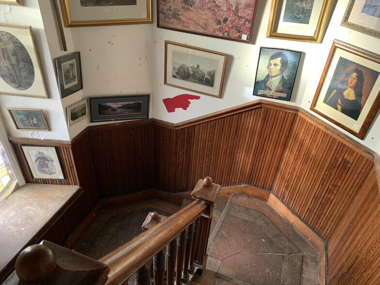 5-7 Seafield St, Cullen à louer - Photo du bâtiment - Image 3 de 4