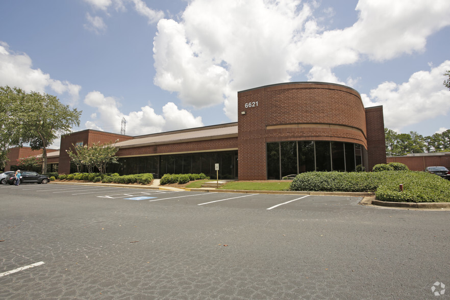 6621 Bay Cir, Peachtree Corners, GA for lease - Building Photo - Image 1 of 8