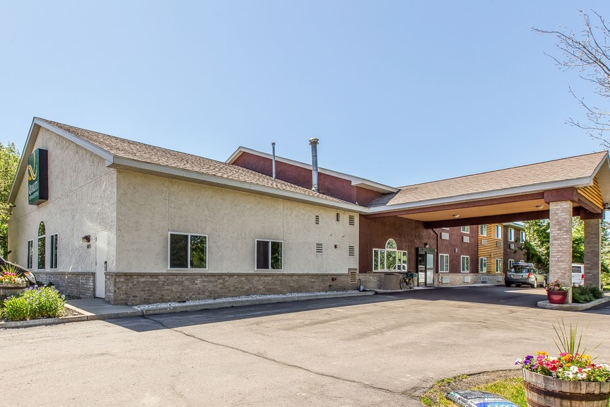 1055 Walton Creek Rd, Steamboat Springs, CO à vendre - Photo du bâtiment - Image 1 de 1