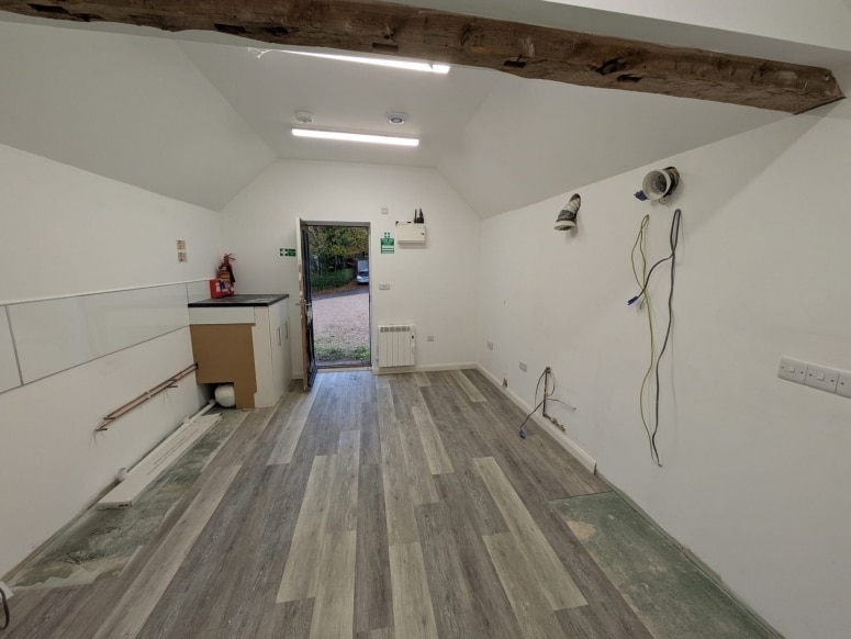 Church Rd, Chiddingfold for lease Interior Photo- Image 1 of 2