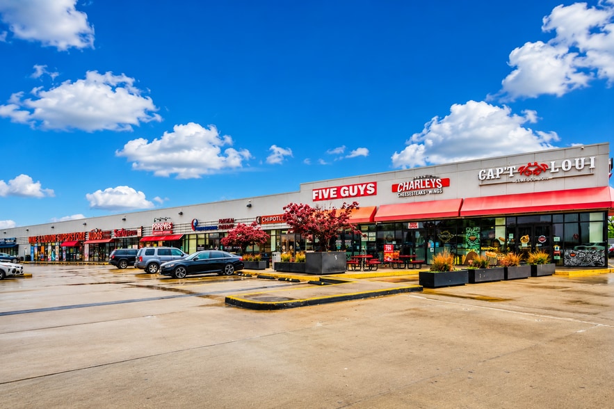 Hutchinson River Pky, Bronx, NY for lease - Building Photo - Image 3 of 21