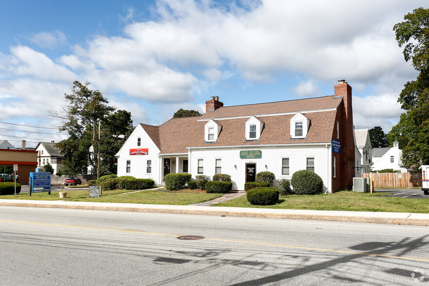 270 Concord St, Framingham, MA à louer - Photo principale - Image 1 de 6