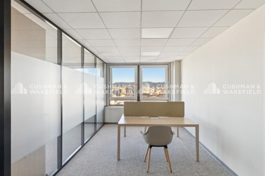 65 Avenue Jules Cantini, Marseille for sale - Interior Photo - Image 3 of 31