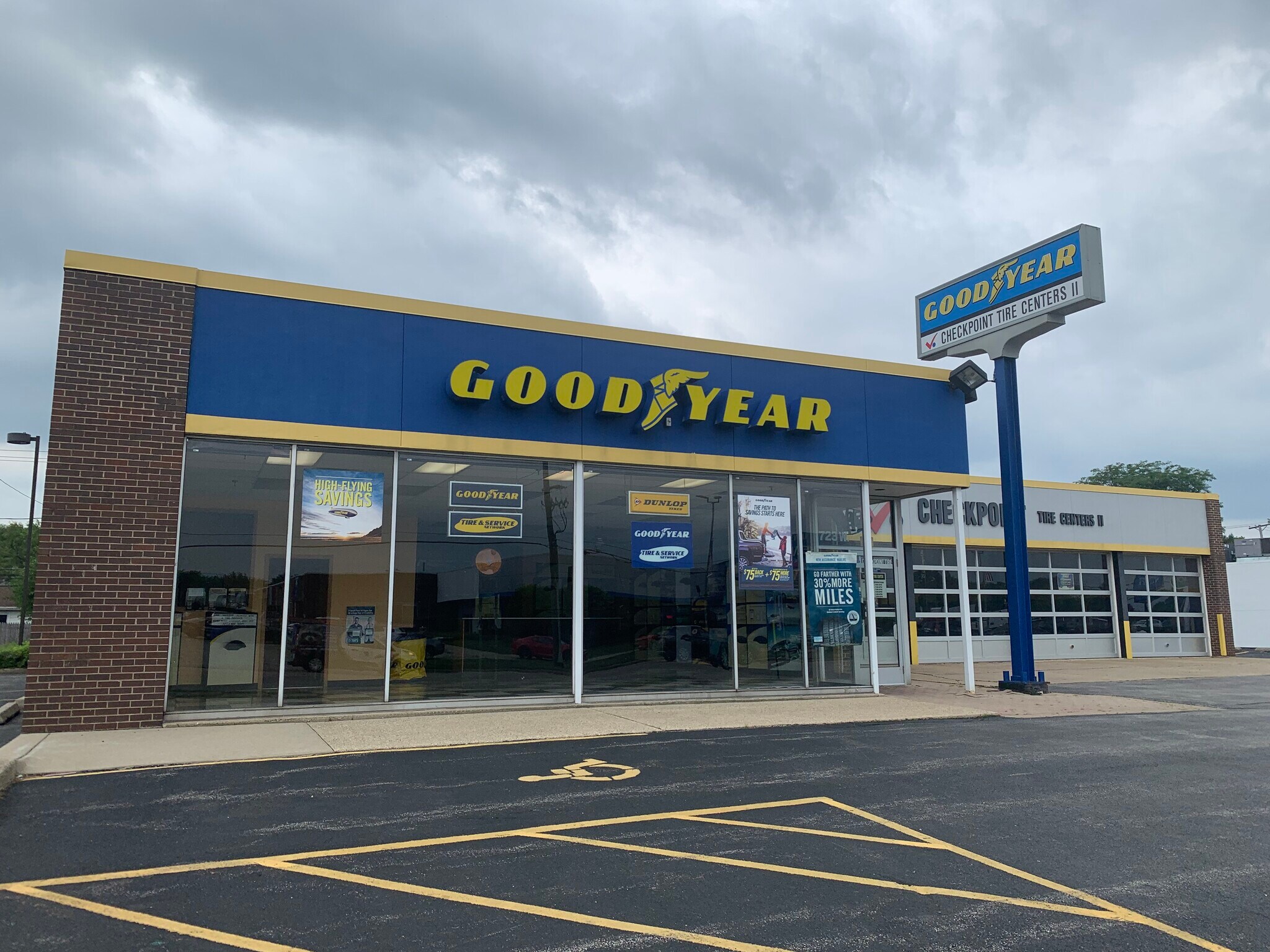 723 W Dundee Rd, Wheeling, IL for sale Primary Photo- Image 1 of 1