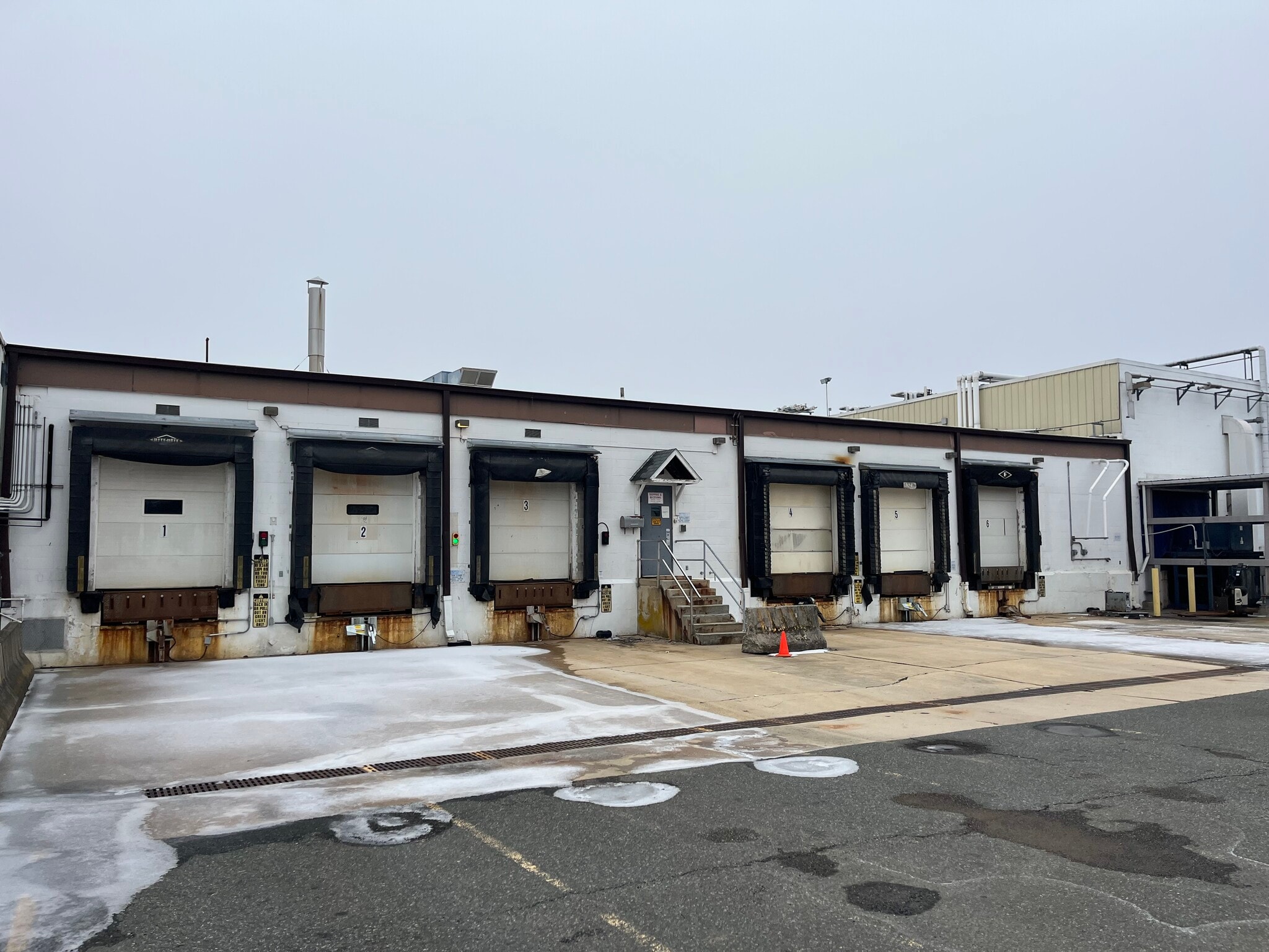 4591 Colebrook Ave, Emmaus, PA for lease Building Photo- Image 1 of 3