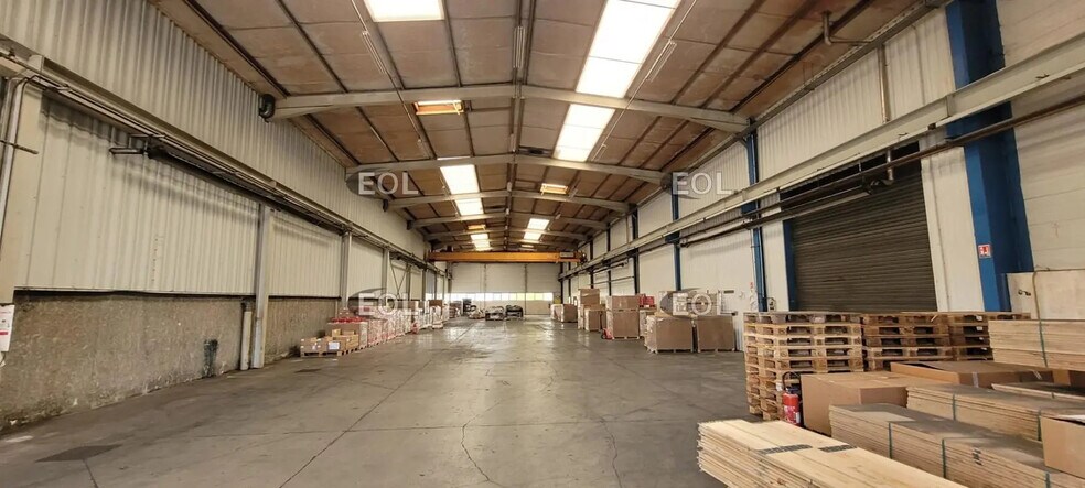 Flex dans Béligneux à louer - Photo du bâtiment - Image 3 de 10