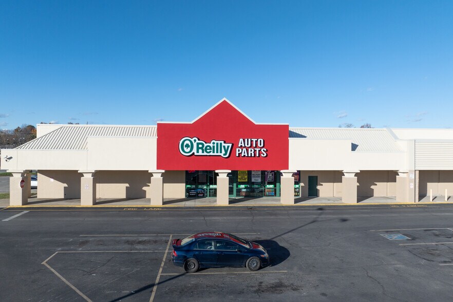 5601-6011 Preston Hwy, Louisville, KY à louer - Photo du bâtiment - Image 2 de 16