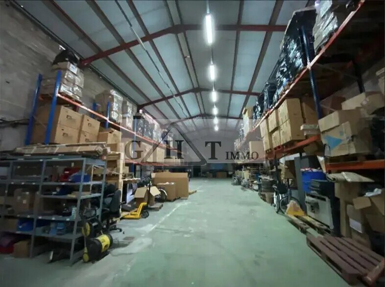 Industrial in Bagnolet for sale - Interior Photo - Image 2 of 5