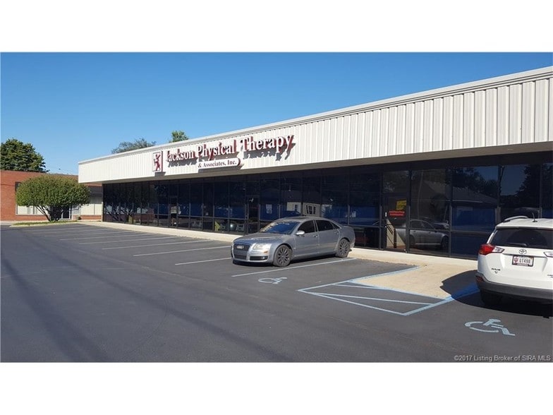 326 Indiana Ave, Sellersburg, IN for sale - Building Photo - Image 2 of 9