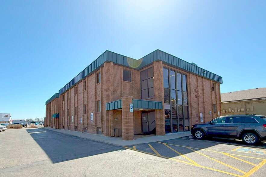 6635 S Dayton St, Greenwood Village, CO à vendre - Photo du bâtiment - Image 3 de 15