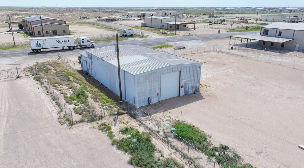 5508 S FM 1788, Midland, TX à louer - Photo du bâtiment - Image 3 de 32