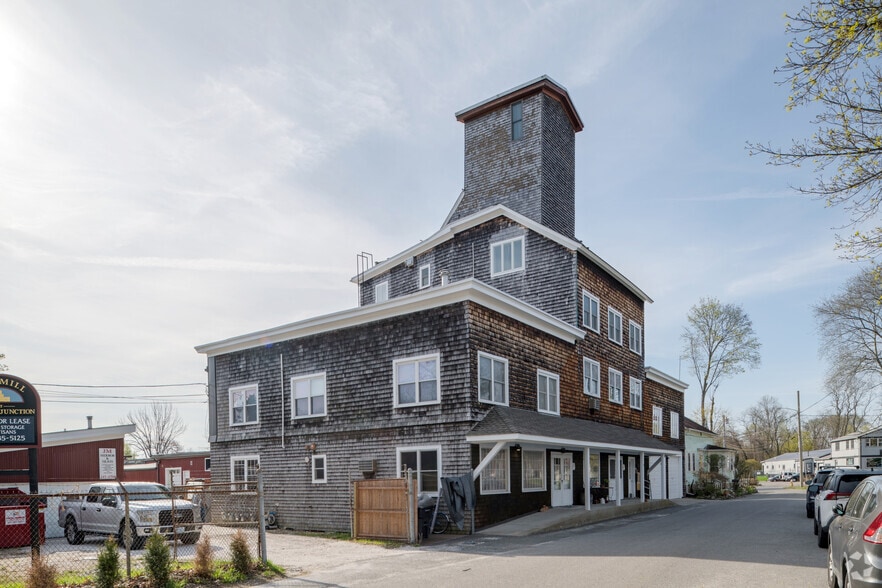 32 Cole St, Warren, RI for lease - Building Photo - Image 1 of 6