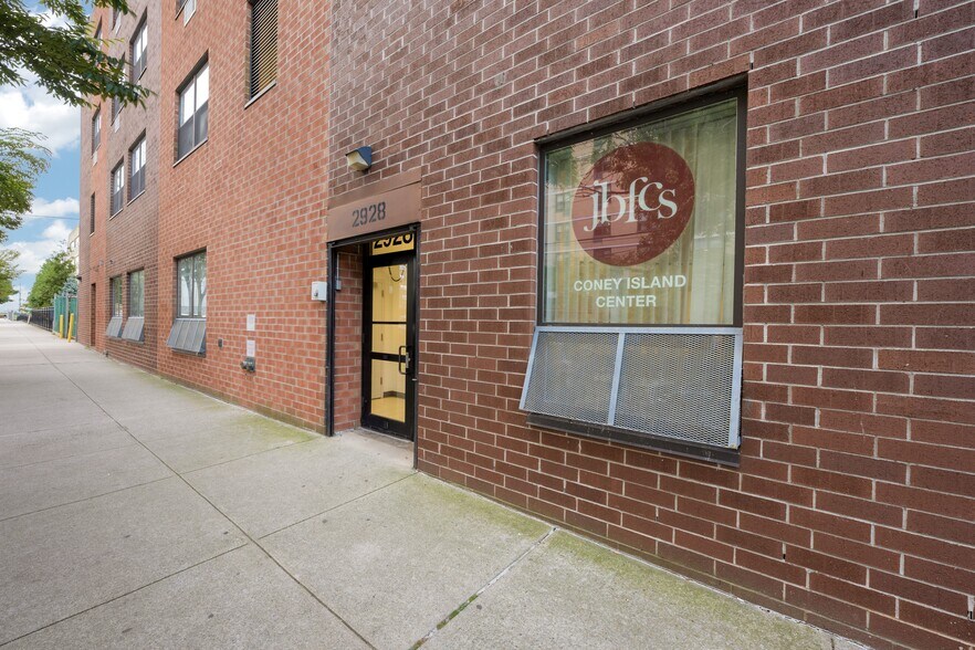3602 Mermaid Ave, Brooklyn, NY for lease - Building Photo - Image 2 of 4