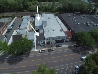 Plus de détails pour 26 E High St, Pottstown, PA - Industriel à vendre