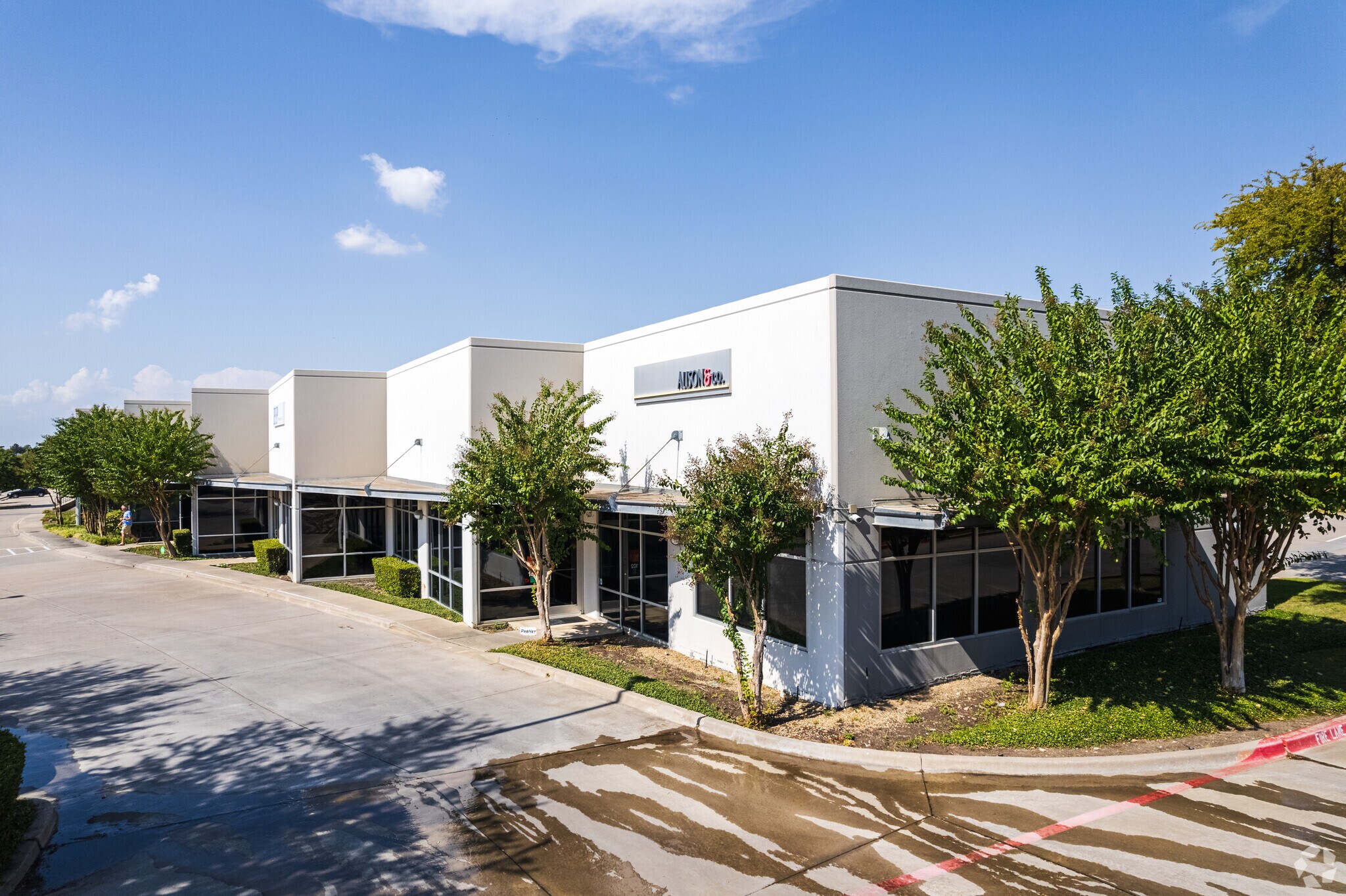 4300 Marsh Ridge Rd, Carrollton, TX à vendre Photo du bâtiment- Image 1 de 12