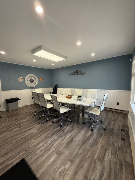 364 N Courtland St, East Stroudsburg, PA for lease - Building Photo - Image 3 of 12