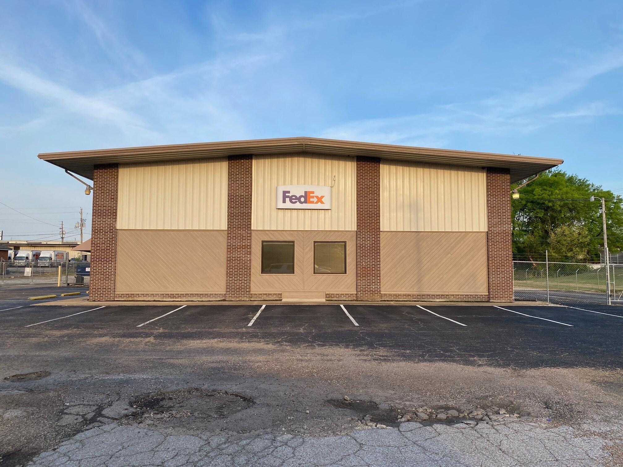 1155 S Gloster St, Tupelo, MS à vendre Photo du bâtiment- Image 1 de 11