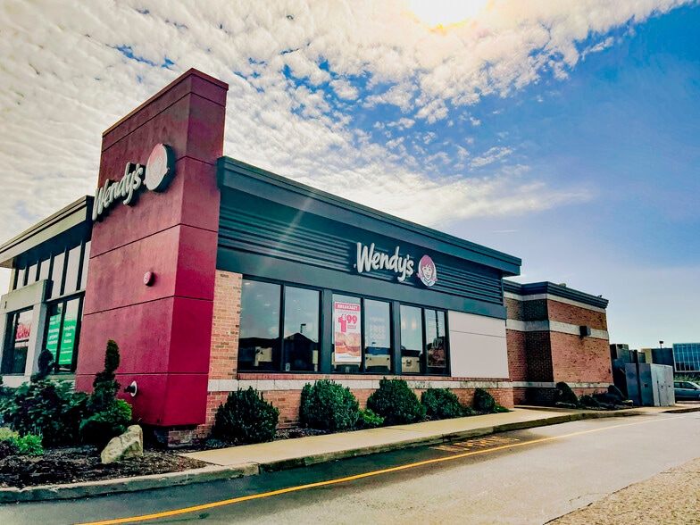 175-185 Morris Ave, Holtsville, NY for lease - Building Photo - Image 3 of 3