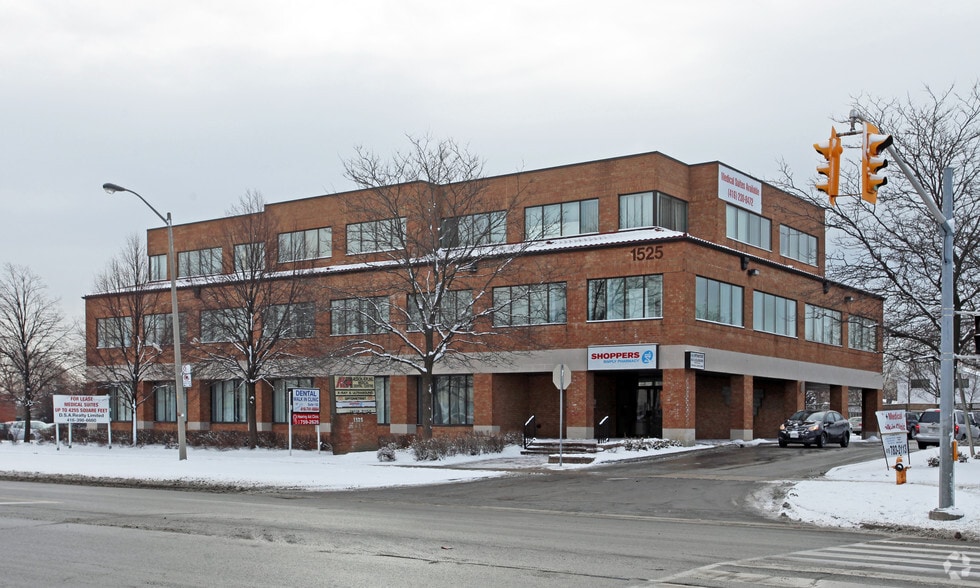 1525 Albion Rd, Toronto, ON à louer - Photo du bâtiment - Image 2 de 6
