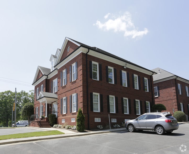 2602 W Roosevelt Blvd, Monroe, NC à louer - Photo du bâtiment - Image 3 de 14