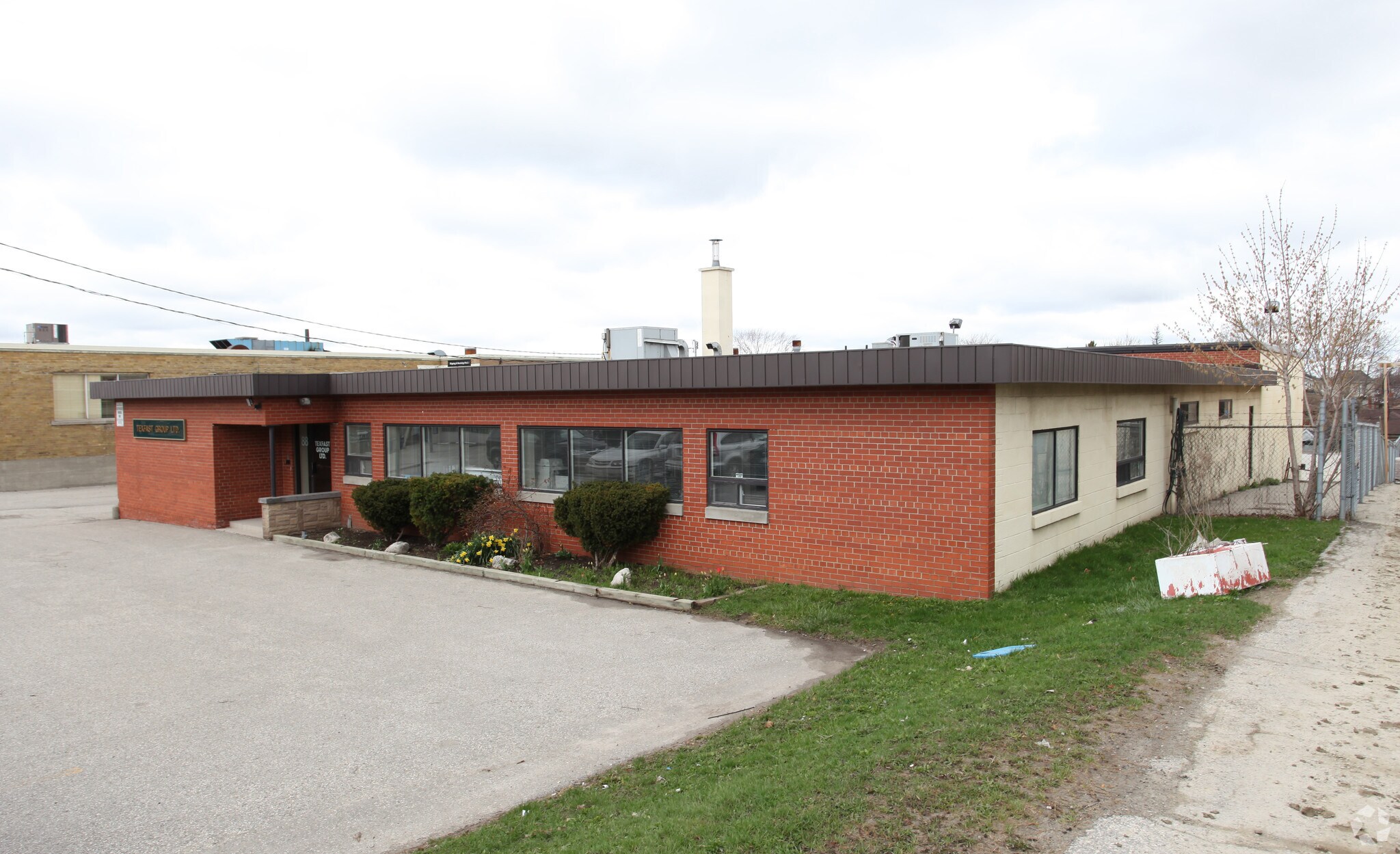 88 Tycos Dr, Toronto, ON à vendre Photo principale- Image 1 de 1