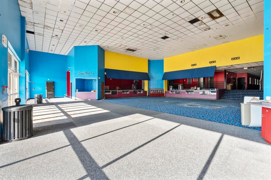 814-850- Derby Ave, Seymour, CT à louer - Photo du bâtiment - Image 3 de 15